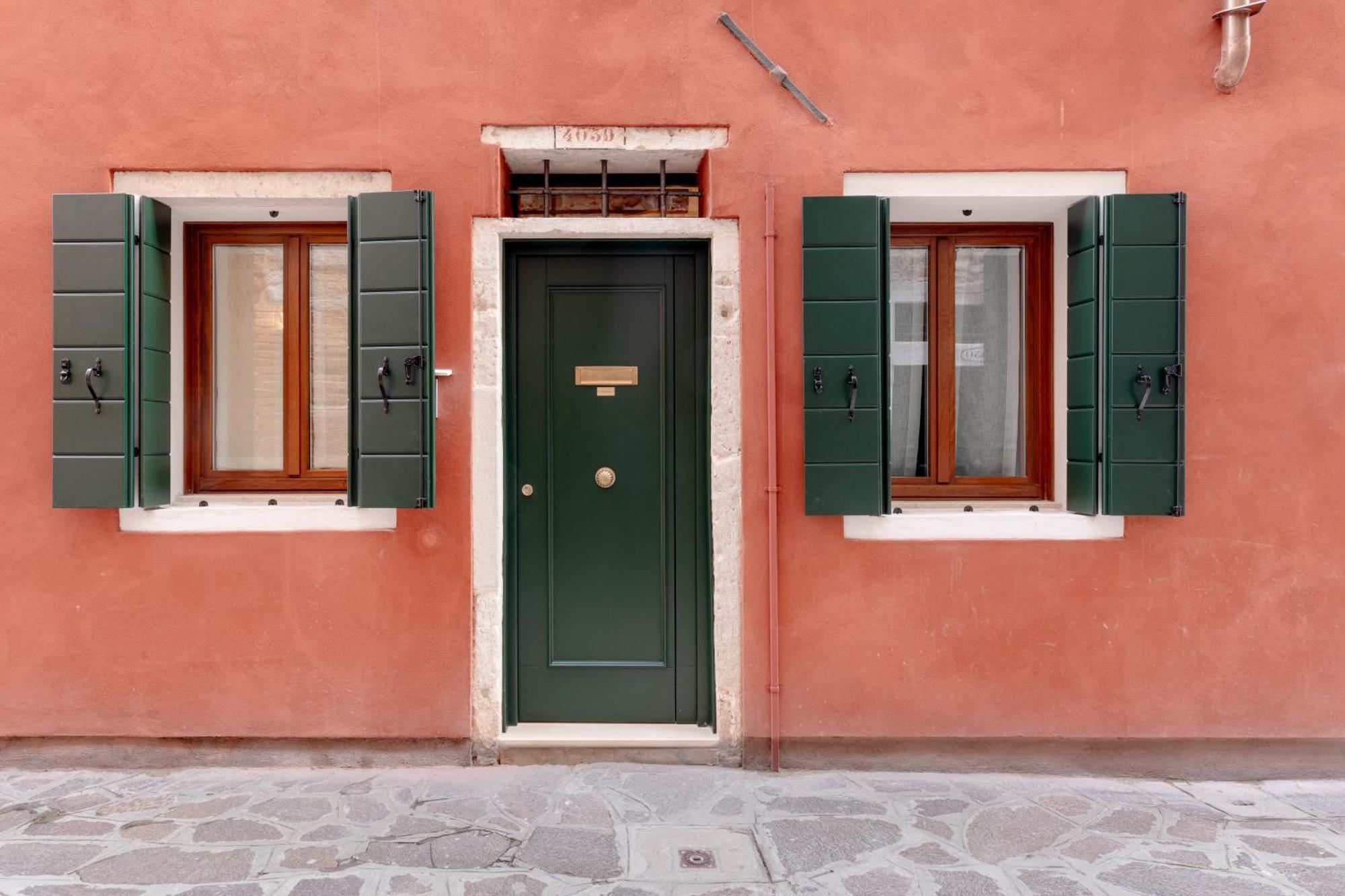 La Caorlina - Pied A Terre - Bas-relief * Venise